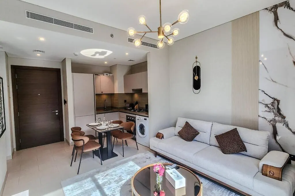 Stay By Latinem Luxury 1Br Holiday Home Cvr B3101 Near Burj Khalifa Dubai